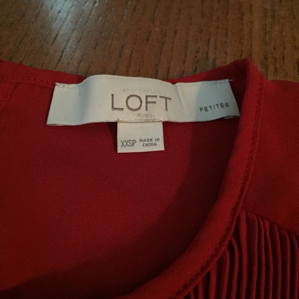 LOFT Red Sleeveless Tank Top Shell - Picture 2 of 6